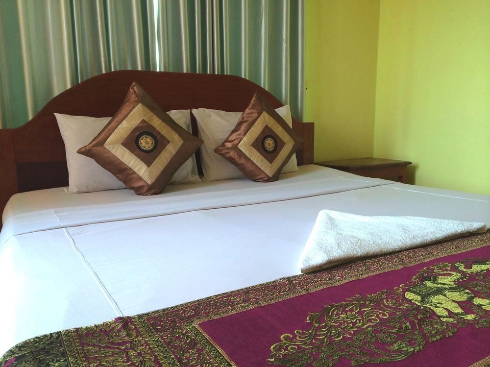Side Walk Hotel Siem Reap Bagian luar foto