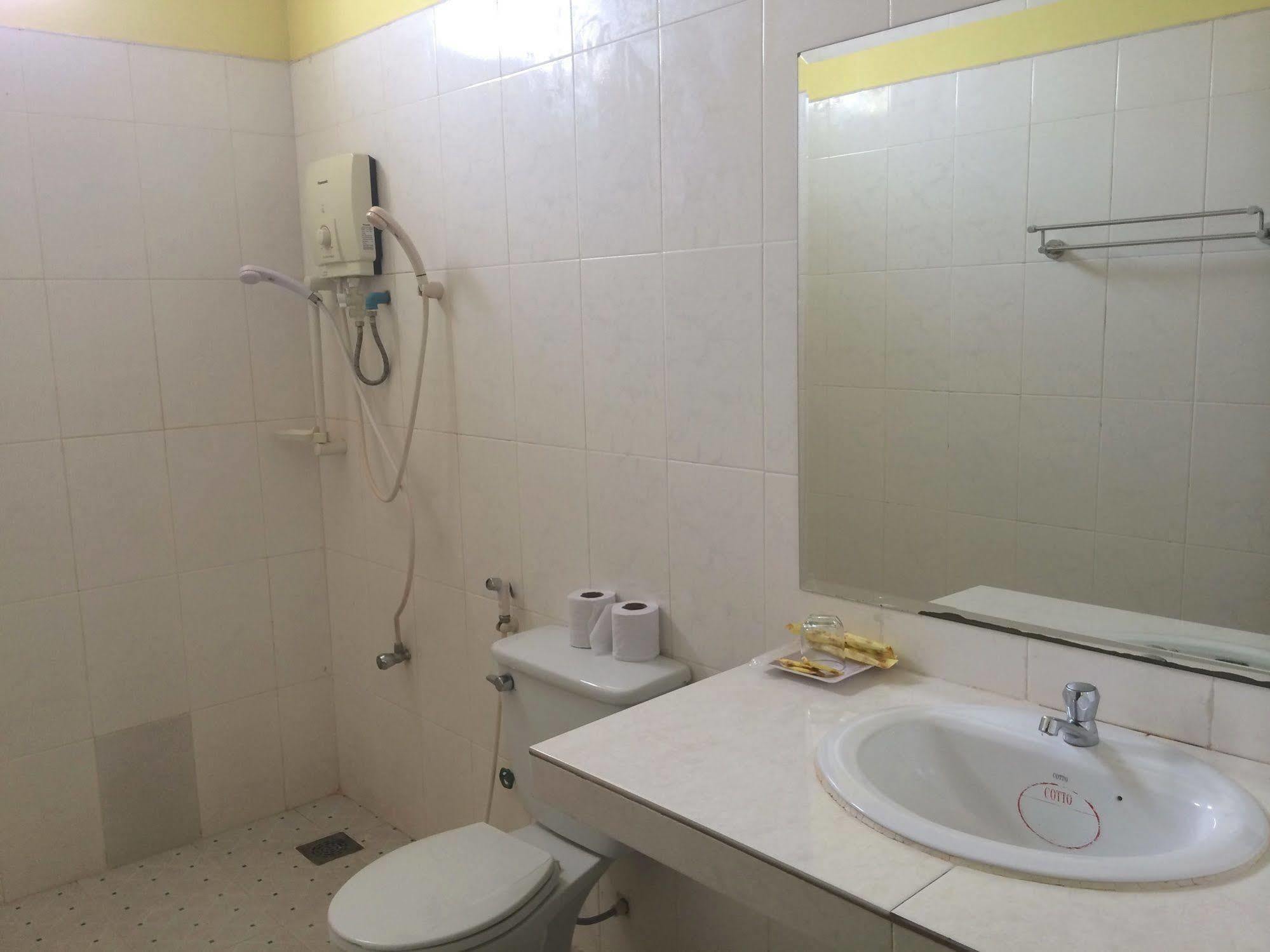 Side Walk Hotel Siem Reap Bagian luar foto