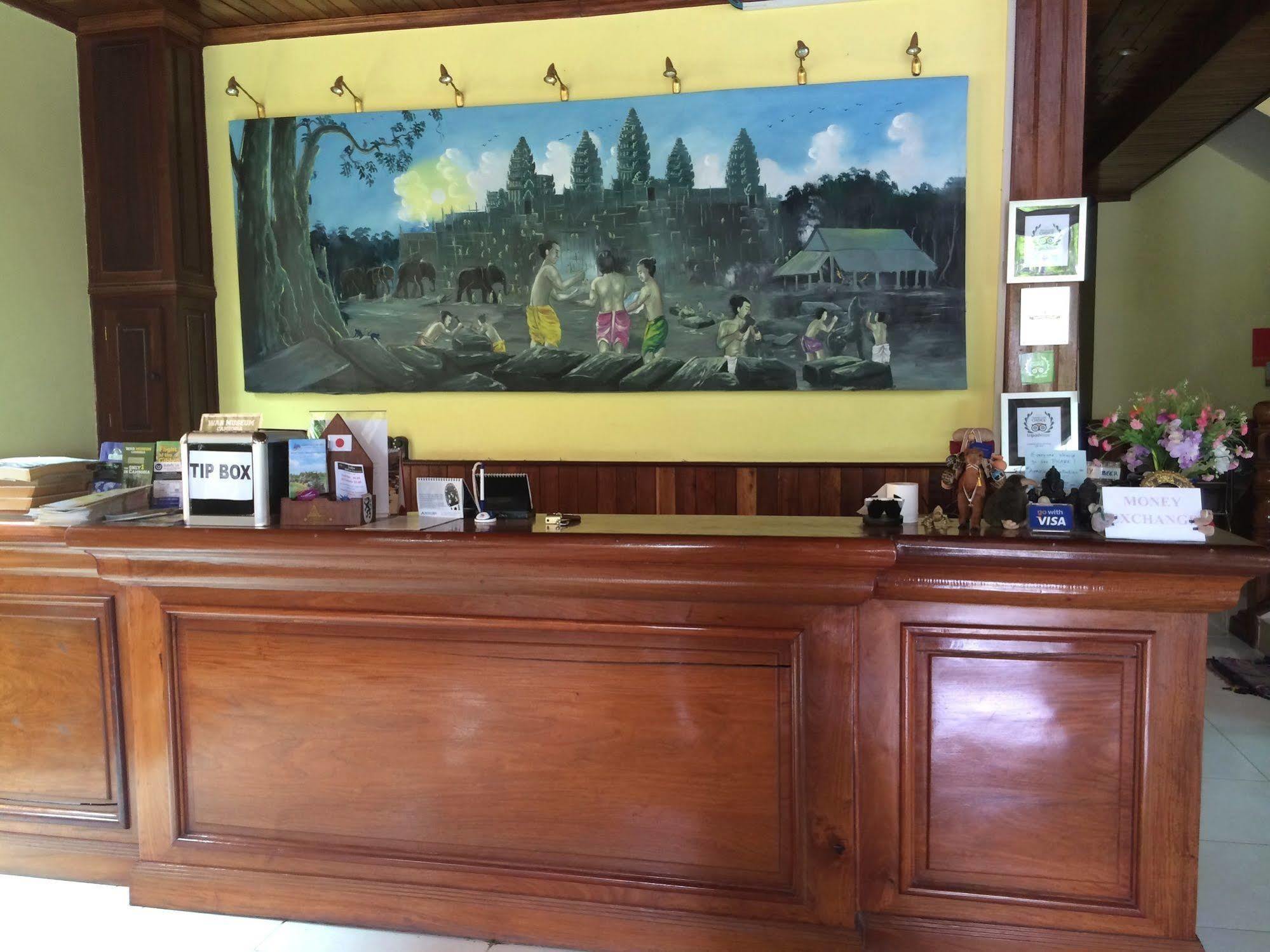 Side Walk Hotel Siem Reap Bagian luar foto