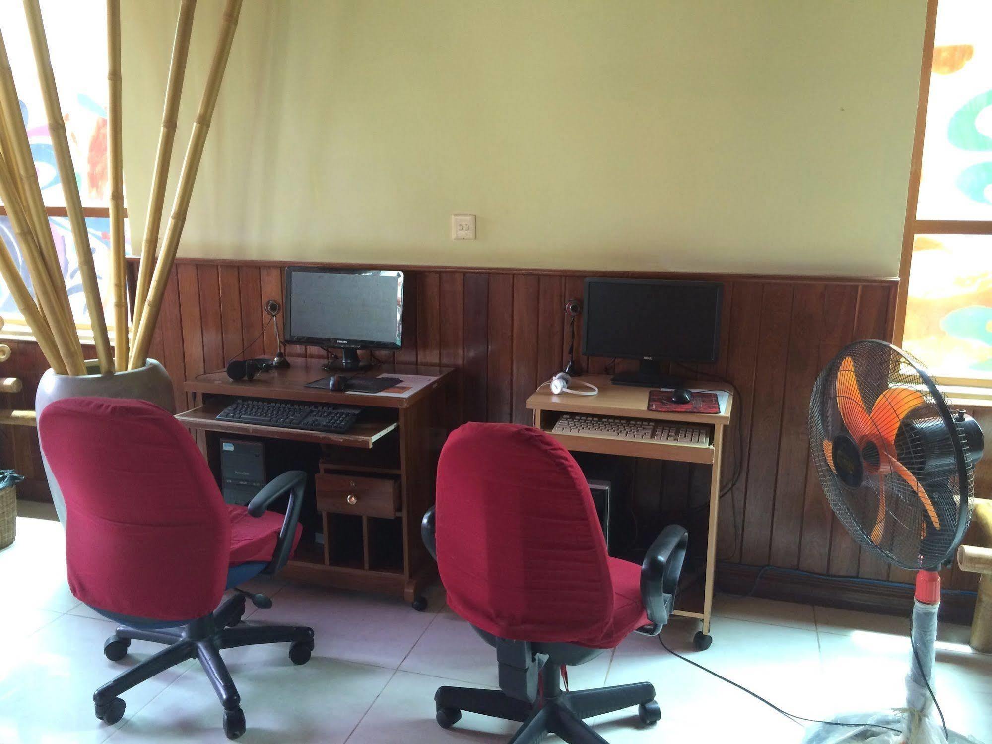 Side Walk Hotel Siem Reap Bagian luar foto
